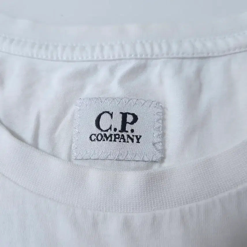 [SOLD OUT] Cp 씨피컴퍼니 화이트 반팔 티셔츠
