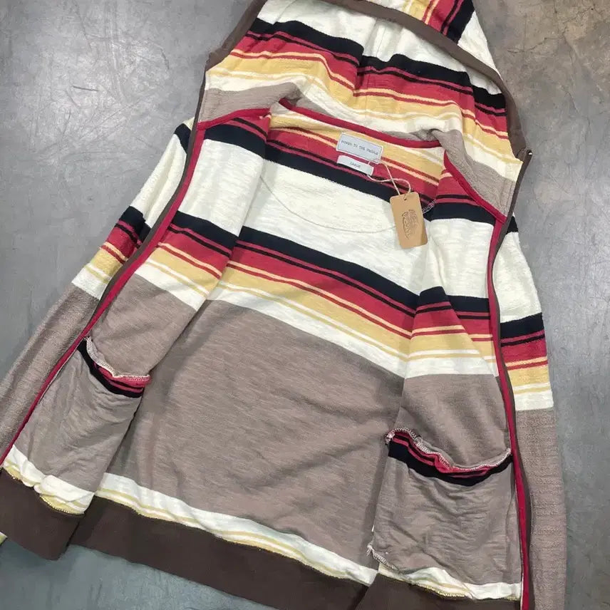 [BUNJANG] PowerToPeople Ethnic Stripe Hooded Zip-Up Sweatshirt / PowerToPeople 에스닉 스트라이프 후드 집업