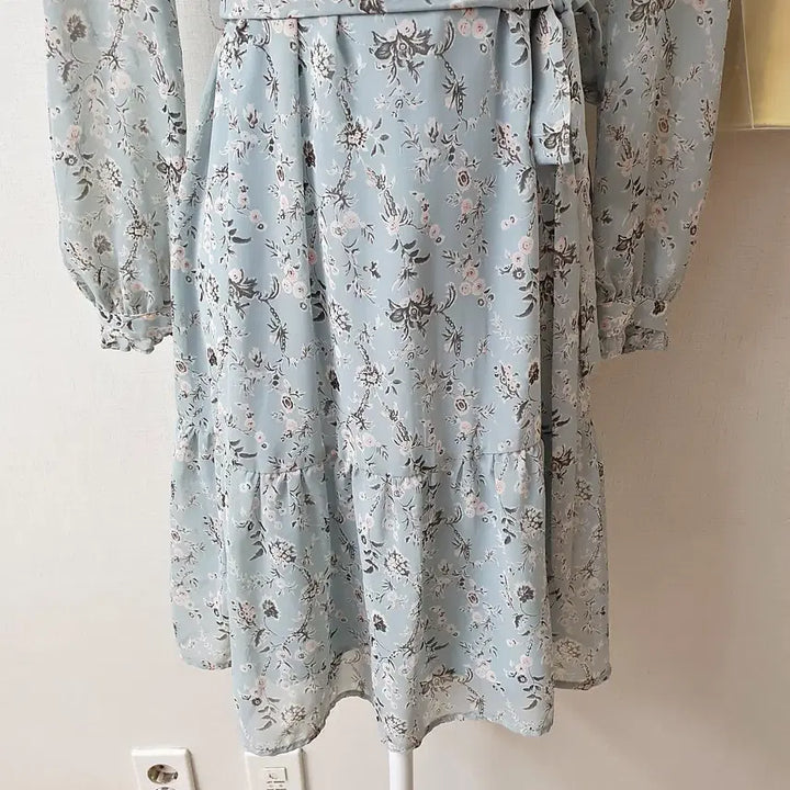 [BUNJANG] Roem Blooming Floral Chiffon Midi Dress / 로엠 블루밍 플라워 쉬폰 미디원피스 55 블루