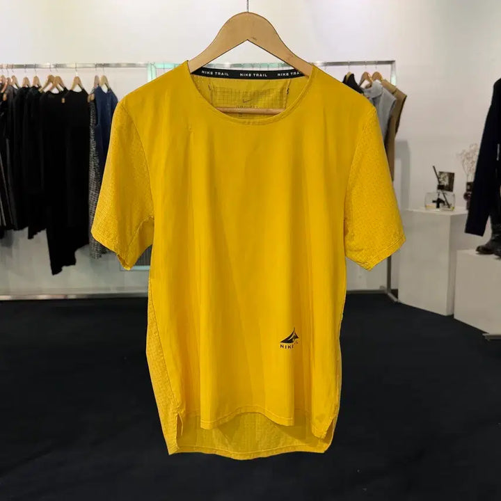 [BUNJANG] Nike Dri-FIT Trail Rise Running Short Sleeve T-shirt / [택포] [M] 나이키 드라이핏 트레일 라이즈 러닝 반팔티