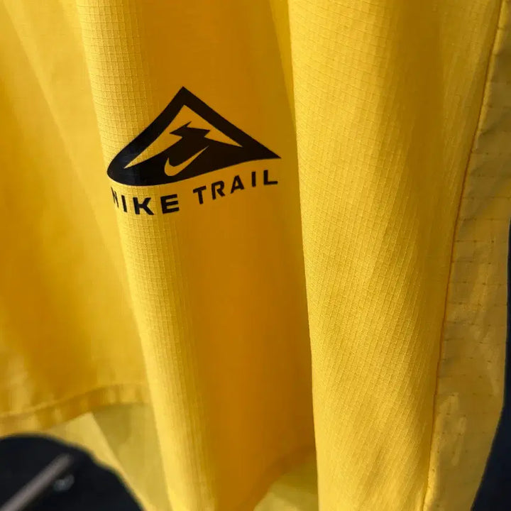 [BUNJANG] Nike Dri-FIT Trail Rise Running Short Sleeve T-shirt / [택포] [M] 나이키 드라이핏 트레일 라이즈 러닝 반팔티