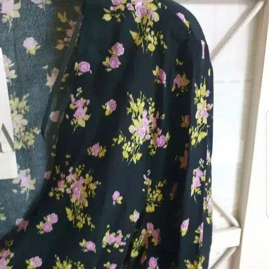 [BUNJANG] ZARA Blouse 55 Floral Blouse / 자라 블라우스/55 새상품