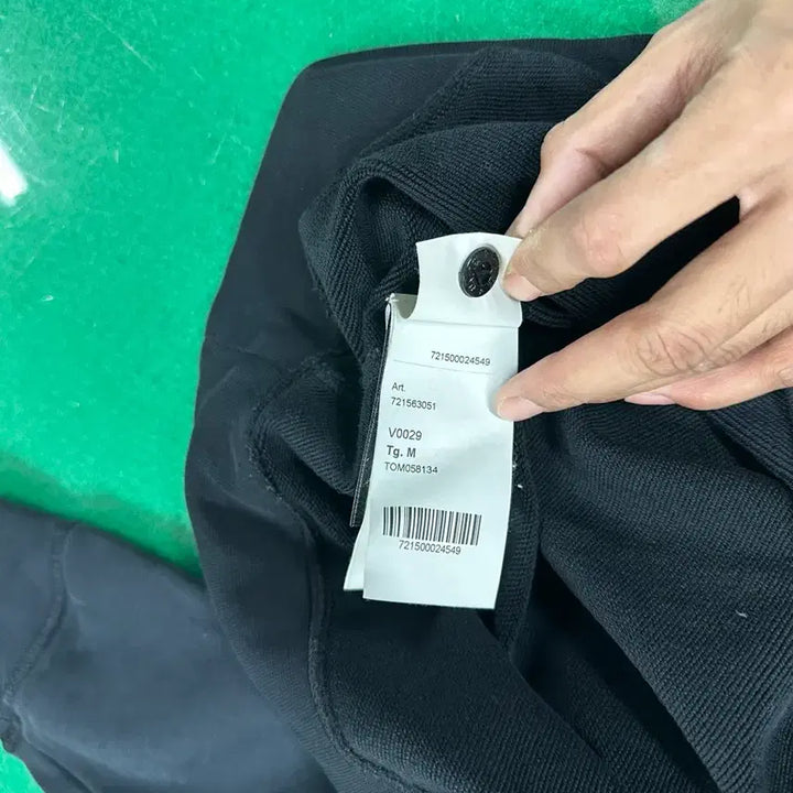 [SOLD OUT] 스톤아일랜드 맨투맨 블랙 M 사이즈