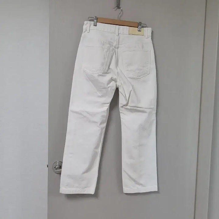 [SOLD OUT] 화이트 세미와이드 데님 30인치 (상태최상)