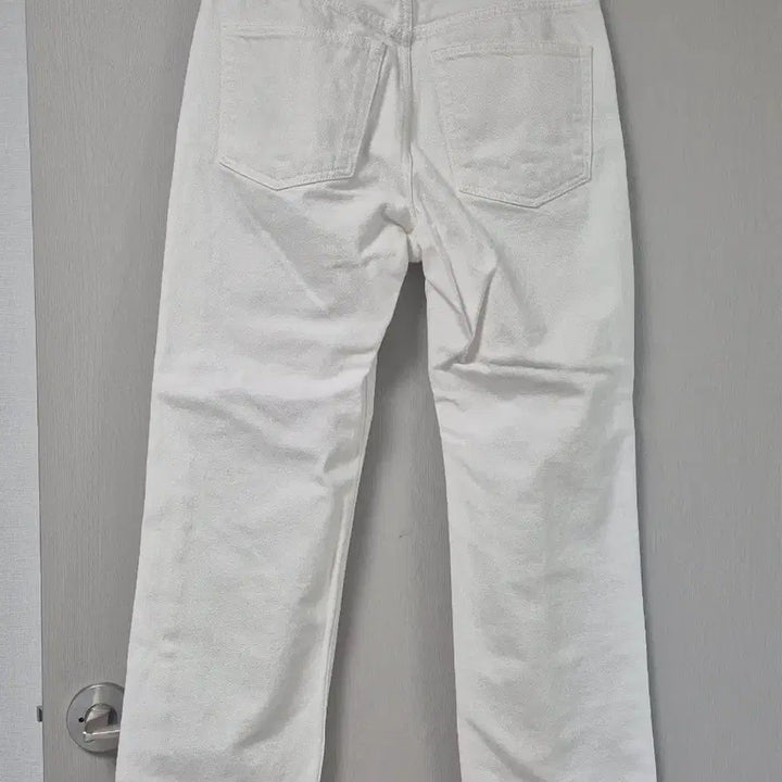 [SOLD OUT] 화이트 세미와이드 데님 30인치 (상태최상)