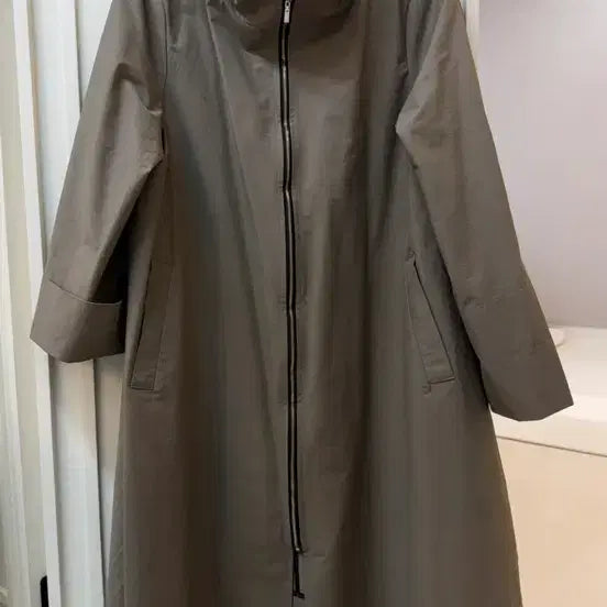 [SOLD OUT] 간절기 롱자켓 프리사이즈 톤다운 카키컬러