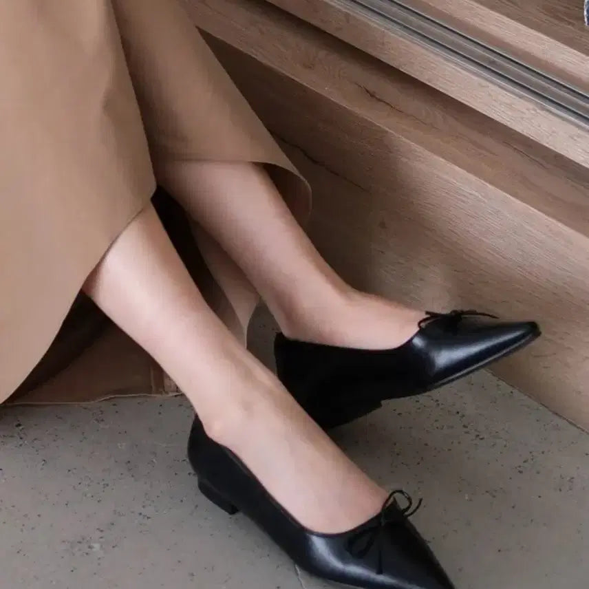 [BUNJANG] Shoopen Pointed Toe Ribbon Flat Shoes / 슈펜 포인트토 리본플랫 250