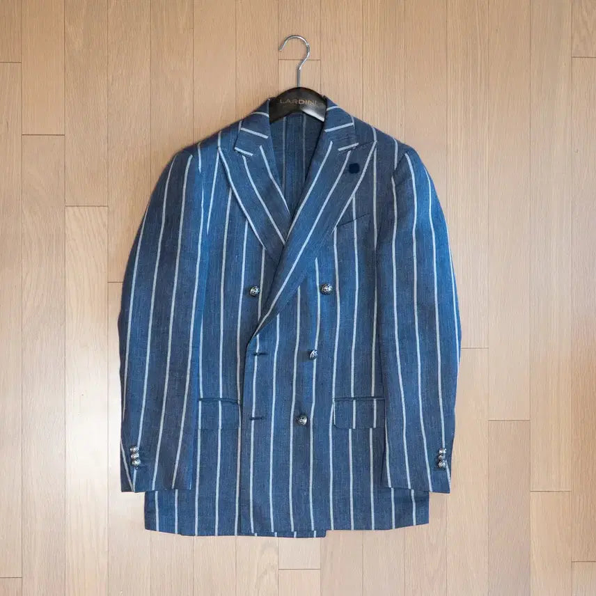 [SOLD OUT] 라르디니 네이비 스트라이프 더블 재킷 판매합니다.