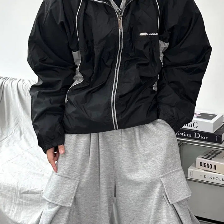 [BUNJANG] Reebok Old School Windbreaker L / 리복 블랙 그레이 올드스쿨 바람막이 L