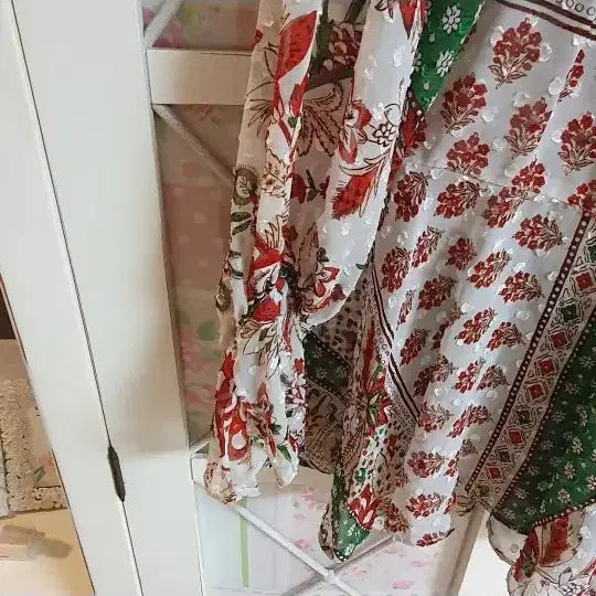 [BUNJANG] ZARA Floral Blouse / 자라 플라워 블라우스/55-날씬66