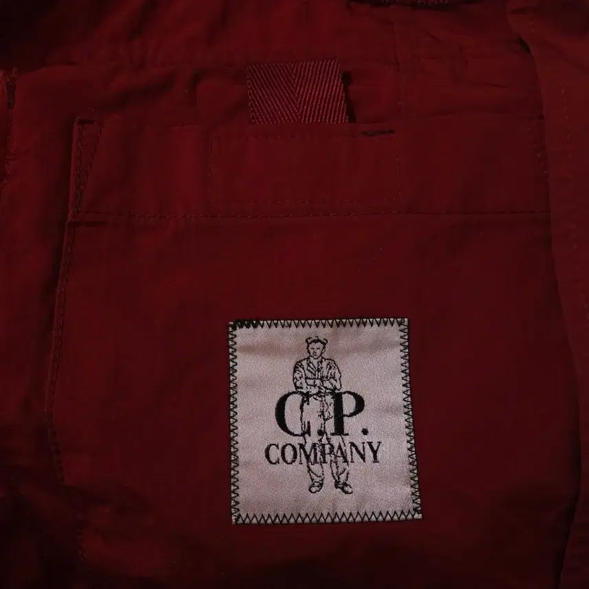 [SOLD OUT] CP 씨피컴퍼니 고글 후드 패딩점퍼