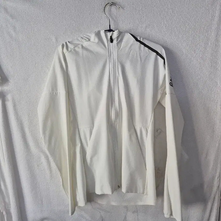 [SOLD OUT] xs 아디다스 화이트 바람막이 자켓