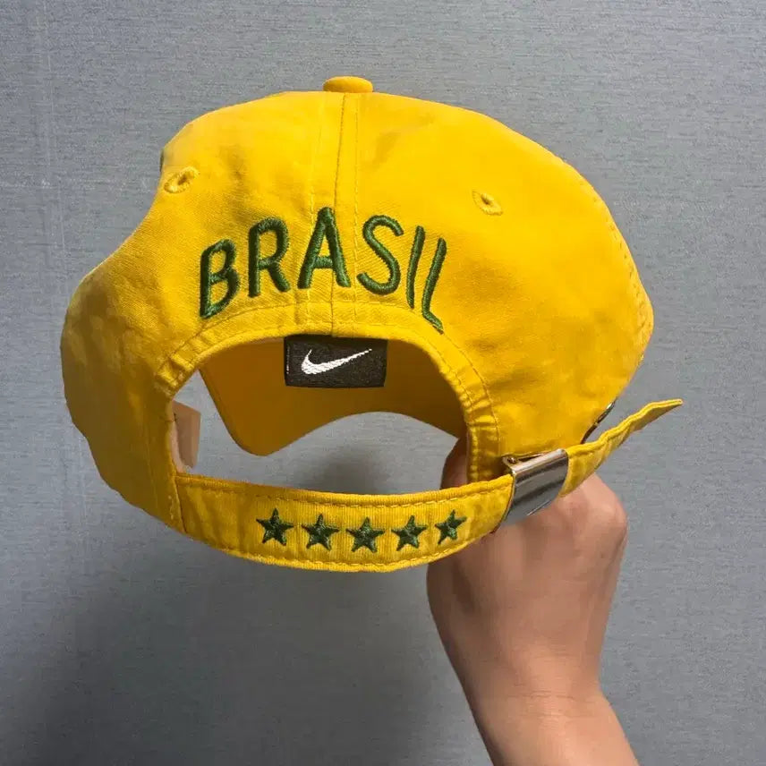 [BUNJANG] Nike Brazil National Football Team Yellow Ball Cap / 나이키 브라질 축구 국가대표 옐로우 볼캡 모자