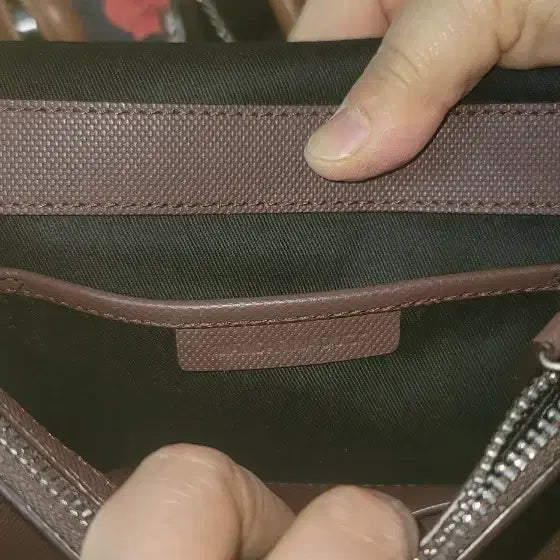 [BUNJANG] Mandarina Duck Brown Crossbody Bag / 만다리나덕 브라운 크로스백