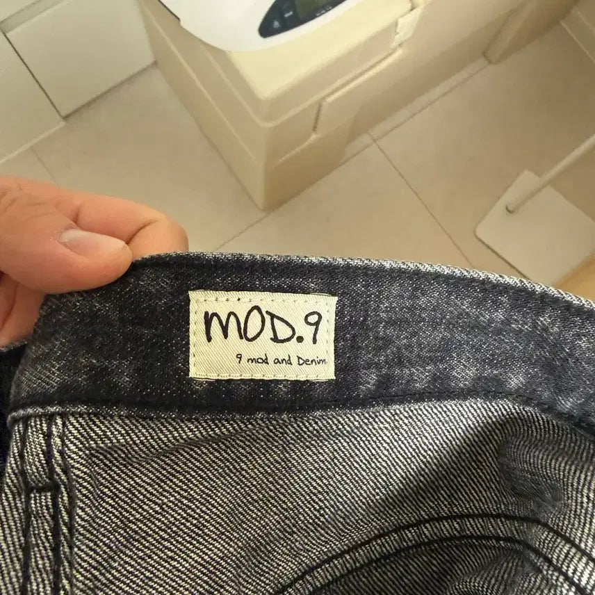 [BUNJANG] Modnine Black Stardust MOD1w Jeans / 모드나인 Black Stardust MOD1w
