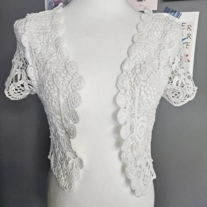 [BUNJANG] White Lace Short Sleeve Bolero Cardigan / 화이트 레이스 반팔 볼레로 가디건