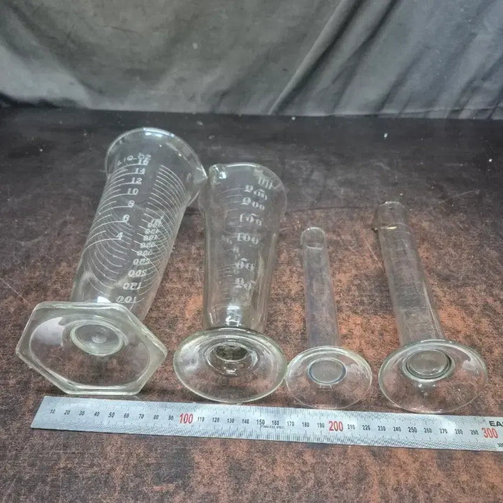 [BUNJANG] Vintage Measuring Cup Set (4-Piece Bundle) / 1980-90년대 빈티지 계량컵 세트 유리 눈금컵 등 4점 일괄