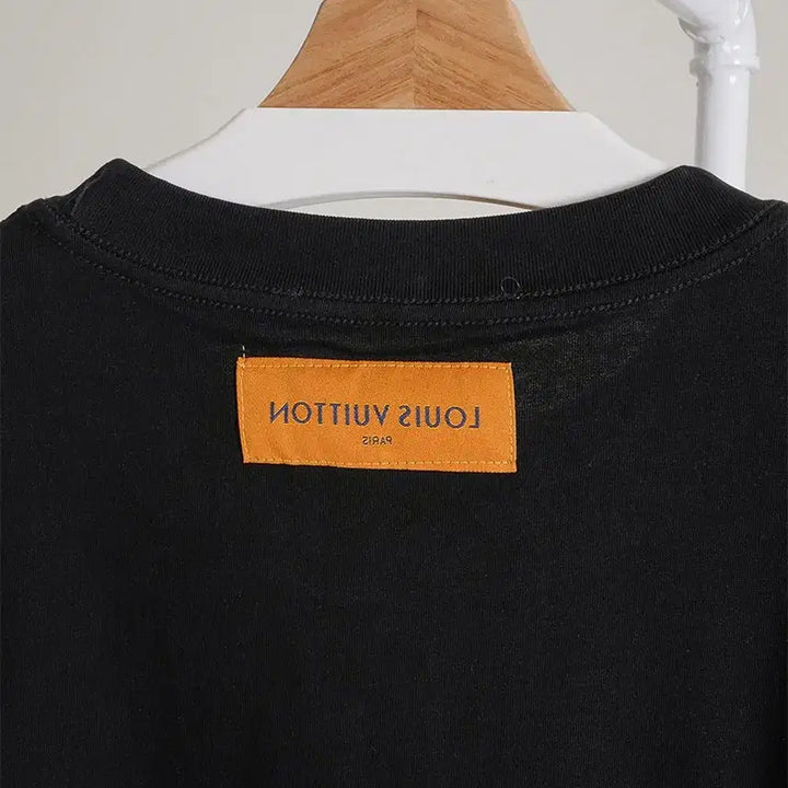 [SOLD OUT] 레터링 그래픽 코튼 티셔츠