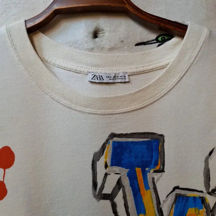 [BUNJANG] ZARA Printed Short Sleeve T-shirt Ivory / 자라 프린팅 반팔 티셔츠 아이보리