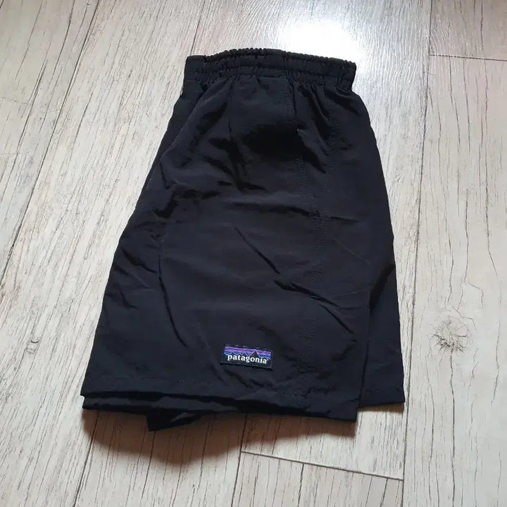 [SOLD OUT] (새상품)파타고니아 여성 배기스5인치 블랙 S(27~28)