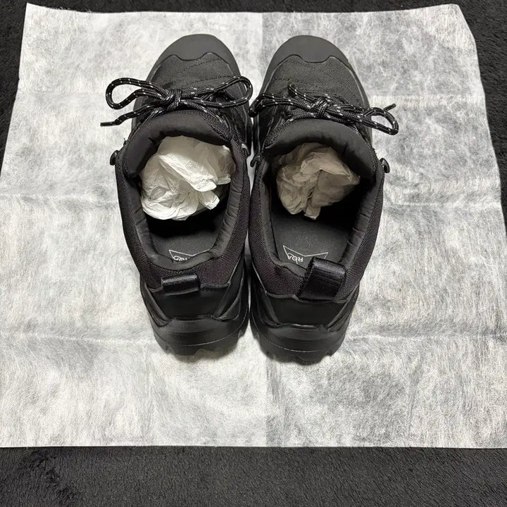 [BUNJANG] Roahiking Katarina Black Shoes / 로아하이킹 카타리나 블랙 37(240)