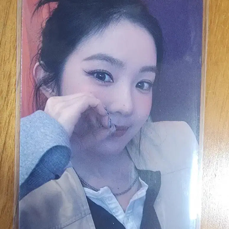 [BUNJANG] Red Velvet Irene ITTA POB Photocard / [판매] 레드벨벳 아이린 비기스트팬 ITTA 특전 포토카드