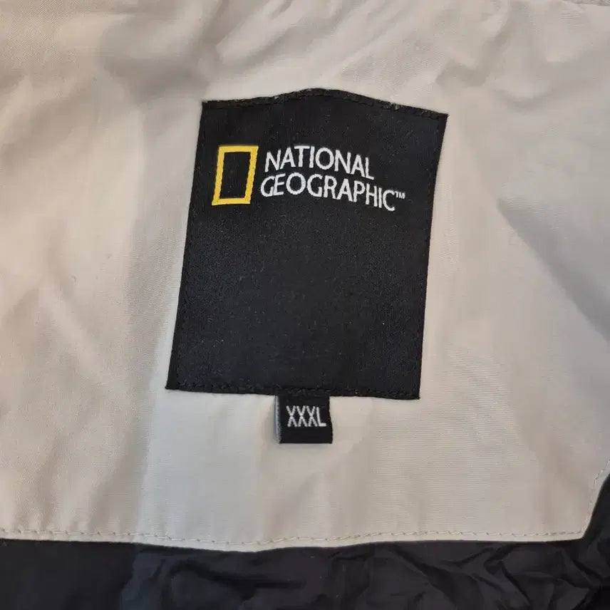 [BUNJANG] National Geographic Ivory Hooded Windbreaker Jacket / 내셔널지오그래픽 바람막이 아이보리 후드 자켓