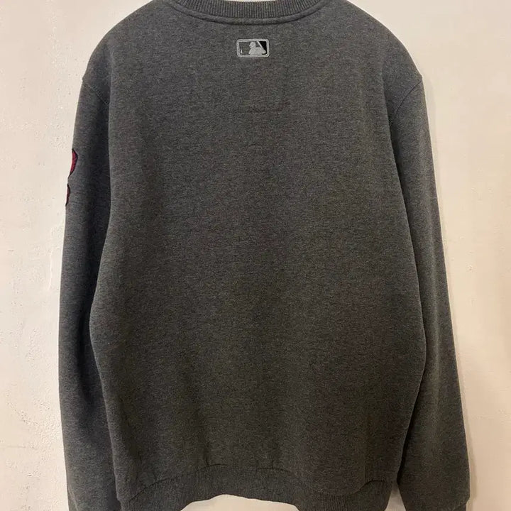 [SOLD OUT] MLB 인디언스 맨투맨 그레이 100