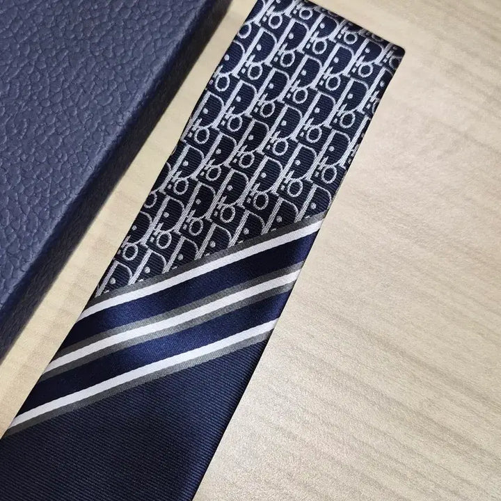 [SOLD OUT] 디올 Dior 오블리크 배색넥타이(네이비)