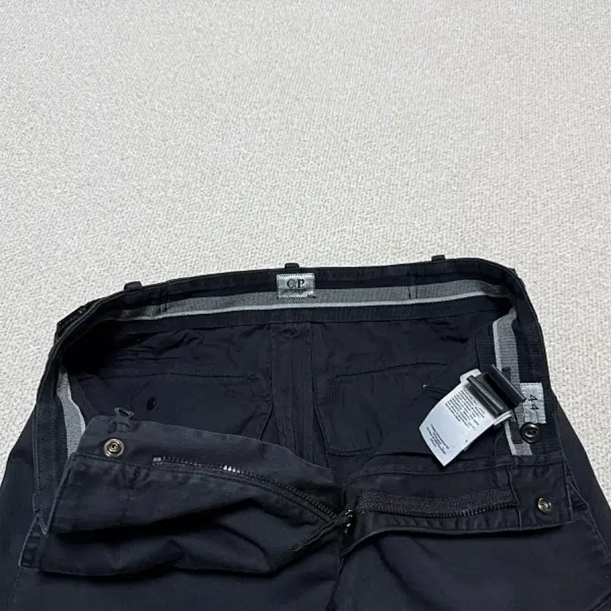 [SOLD OUT] C.P 컴퍼니 바지 남성용 29인치