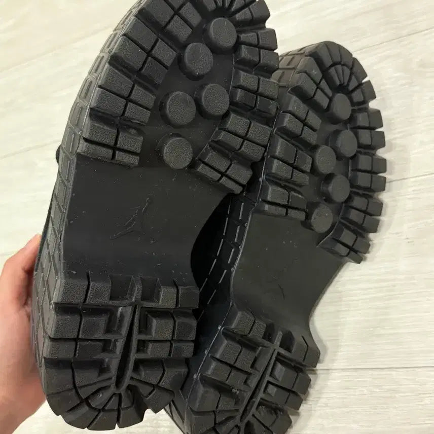 [SOLD OUT] 나이키 에어 조던 1 브루클린 로우 W 240사이즈