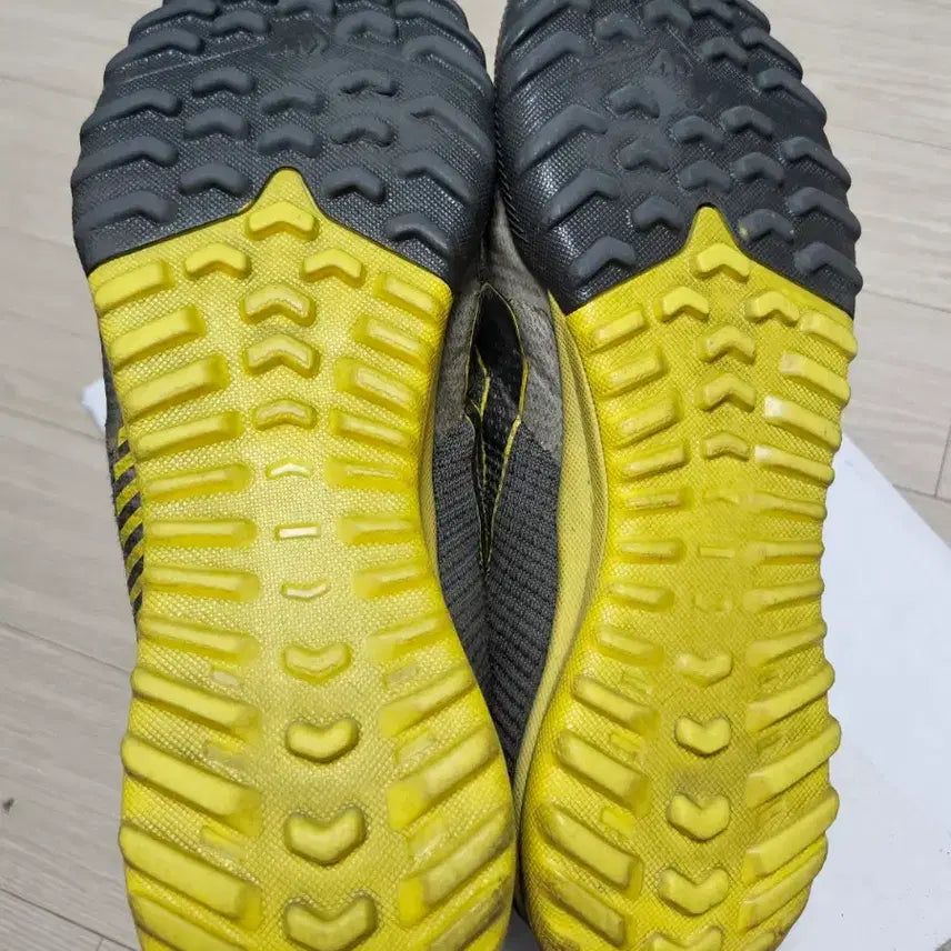 [SOLD OUT] 나이키 풋살화 슈퍼플라이6 TF 260