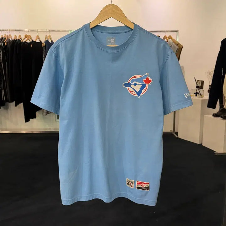 [SOLD OUT] [택포] [L] 뉴에라 토론토 블루제이스 반팔티