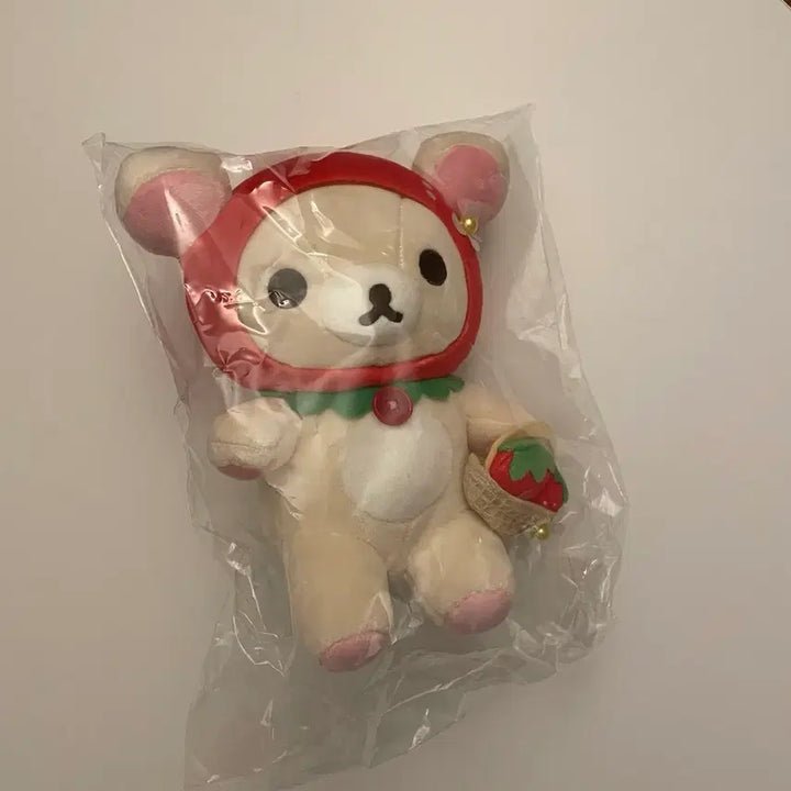 [SOLD OUT] 리락쿠마 코리락쿠마 한정 딸기 인형 딸기 옷 바구니 누이 키링 테노리