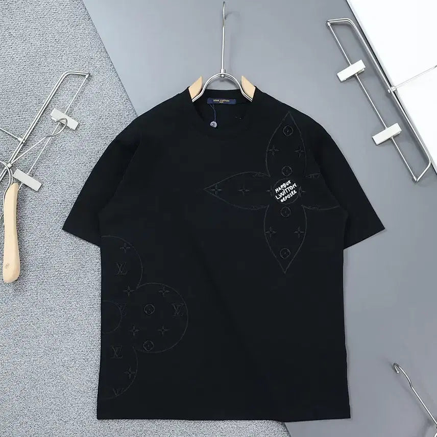 [BUNJANG] Louis Vuitton Monogram Flower Embroidered Logo Round T-shirt / 모노 플라워 자수로고 라운드 티셔츠
