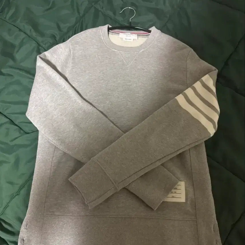 [SOLD OUT] 톰브라운 사선맨투맨 그레이 3사이즈