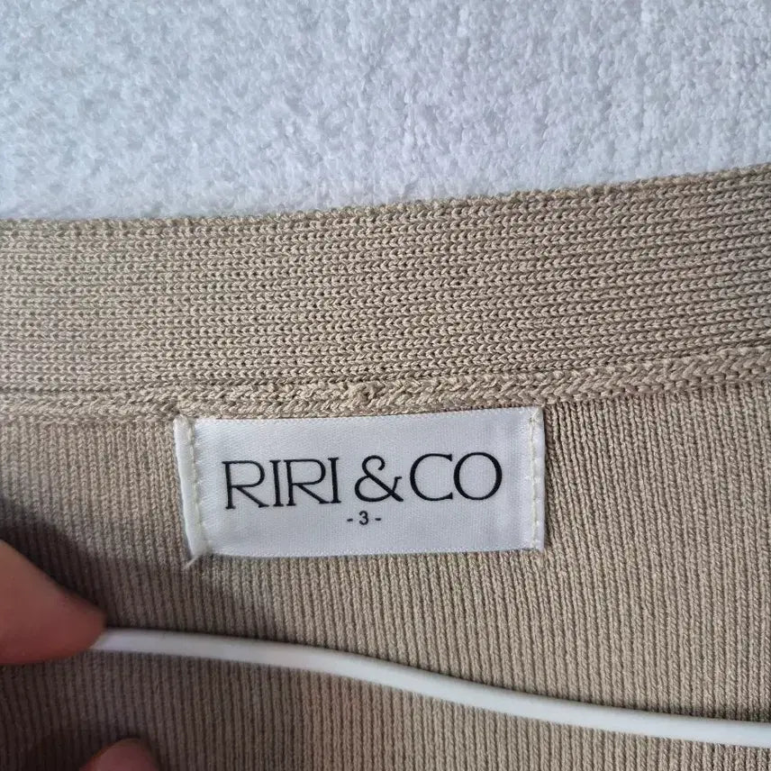 [BUNJANG] RIRI&amp;CO Beige Knit Cardigan / 3사이즈 RIRI&amp;CO 반팔 가디건 베이지