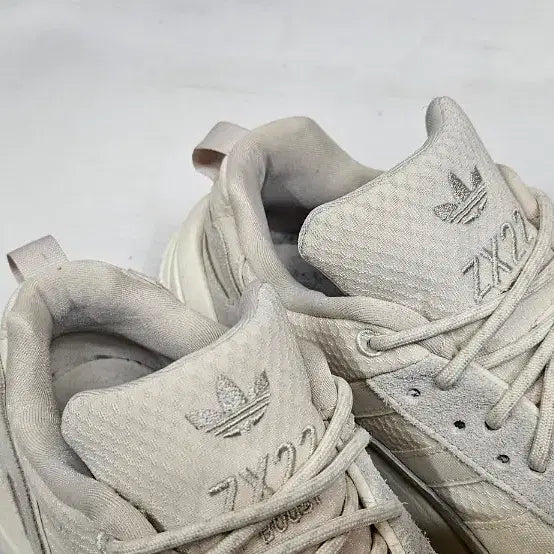 [BUNJANG] Adidas ZX22 Boost Sneakers / 아디다스 ZX22 부스트 스니커즈 265사이즈