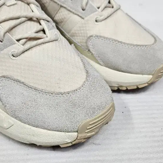 [BUNJANG] Adidas ZX22 Boost Sneakers / 아디다스 ZX22 부스트 스니커즈 265사이즈