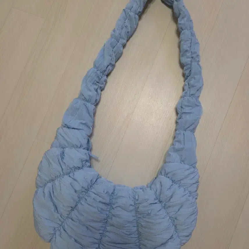 [BUNJANG] COS Ripple Crossbody Bag / 코스 COS 리플 크로스바디백