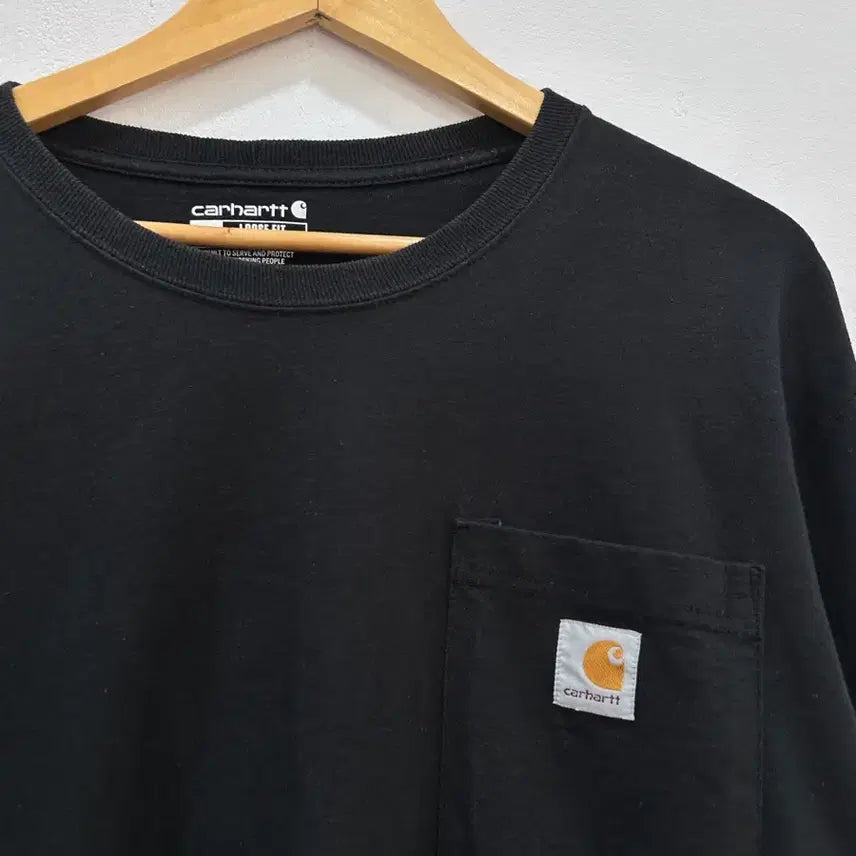 [SOLD OUT] [M] 칼하트 포켓 롱슬리브 긴팔티 루즈핏 블랙