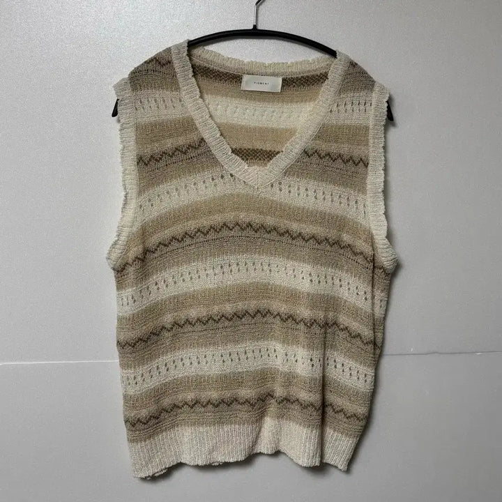 [BUNJANG] V-Neck Beige Knit Vest / V넥 니트  조끼 베이지