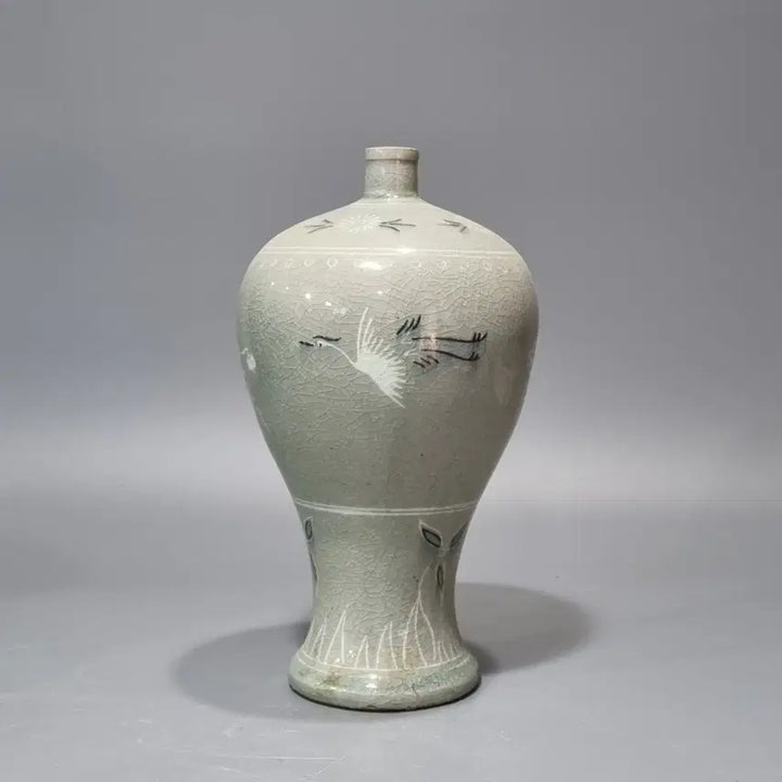 [BUNJANG] Celadon Porcelain Black and White Crane Plum Vase / 청자 흑백상감선학문매병. 높이 24.5