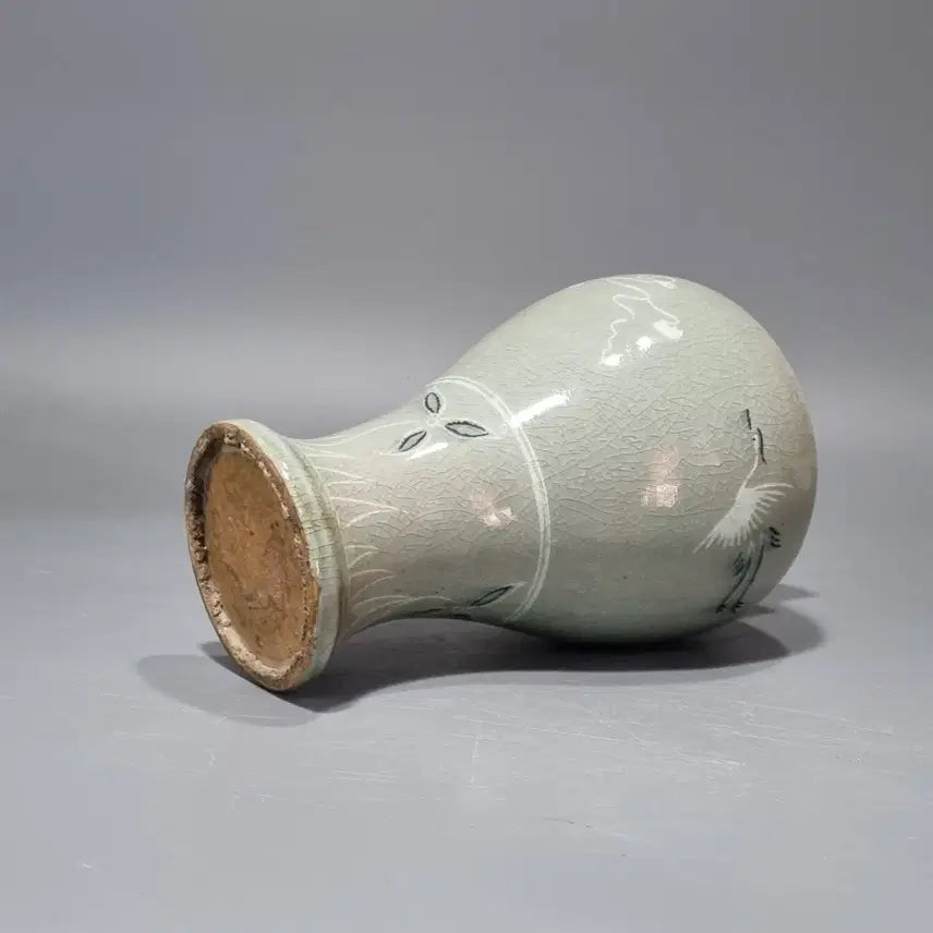 [BUNJANG] Celadon Porcelain Black and White Crane Plum Vase / 청자 흑백상감선학문매병. 높이 24.5