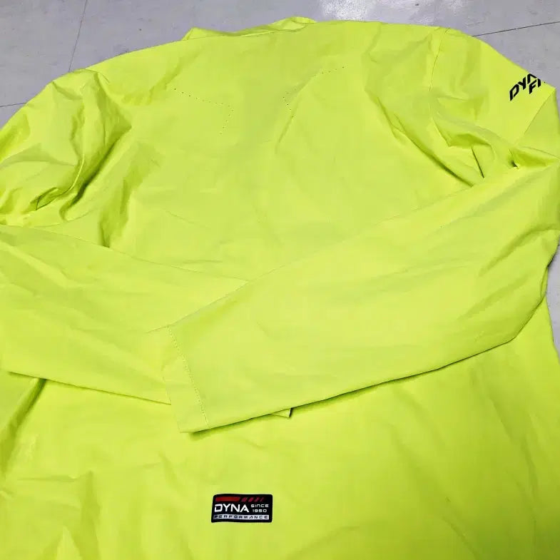 [BUNJANG] Dynafit Fluorescent Green Running Jacket / 다이나핏 형광그린 바람막이 러닝자켓 폴1321