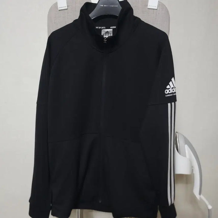 [SOLD OUT] 아디다스 컴뱃 스포츠 블랙 트랙탑 M