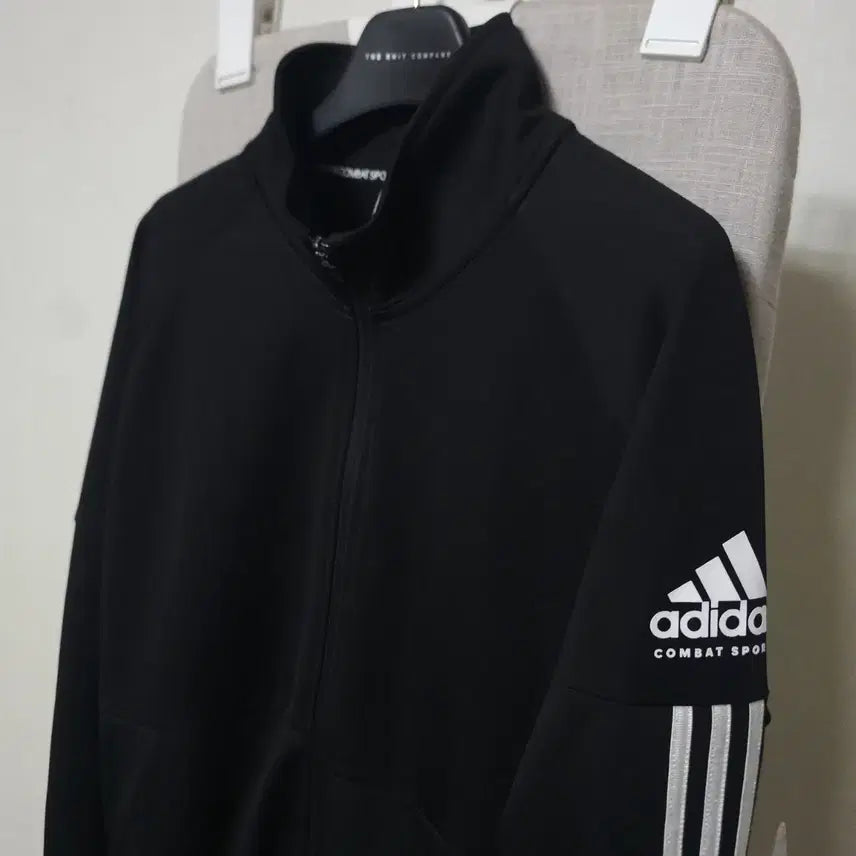 [SOLD OUT] 아디다스 컴뱃 스포츠 블랙 트랙탑 M