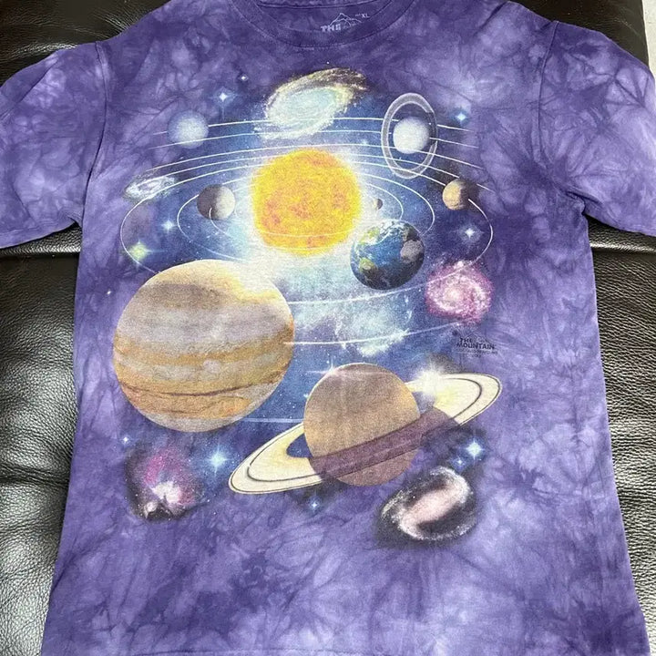 [BUNJANG] The Mountain Planet Print T-shirt Purple / The Mountain 행성 프린팅 티셔츠 퍼플