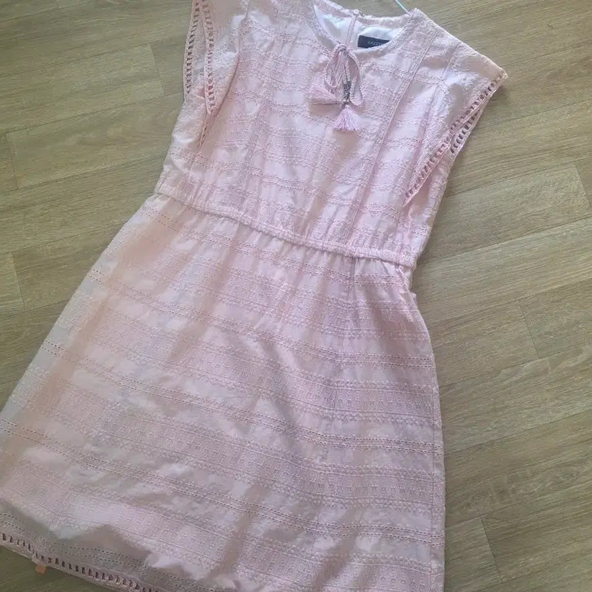 [BUNJANG] Hazzys Pink Lace Midi Dress / 헤지스 핑크 레이스 원피스