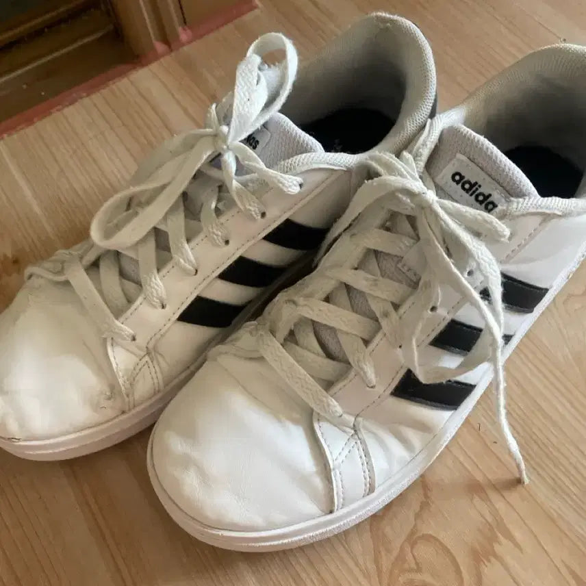 [BUNJANG] Adidas White Sneakers / 아디다스 흰색 운동화